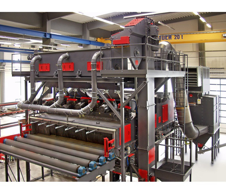 高端定制钢板线抛丸机安装现场